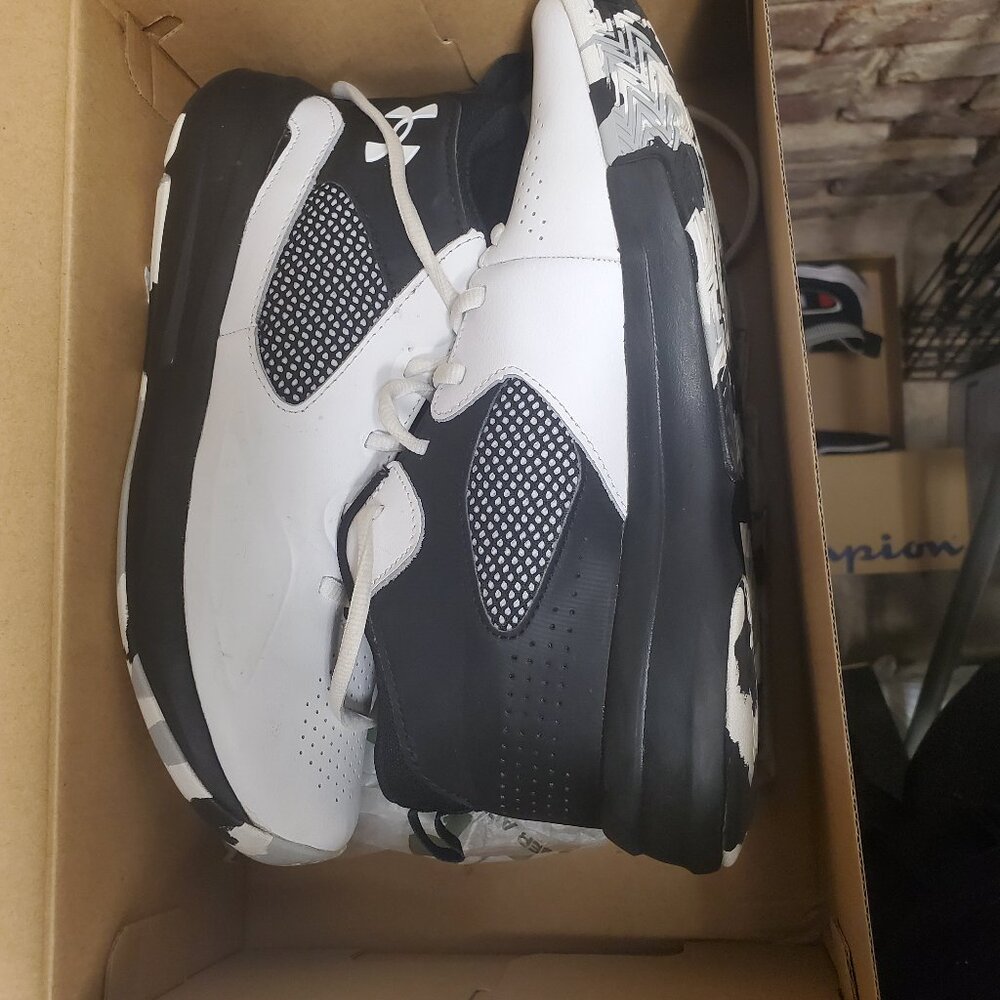 Boys sneakers